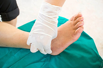 Wound care treatment in the Bettendorf, IA 52806, Rock Island, IL 61201 and DeWitt, IA 52742